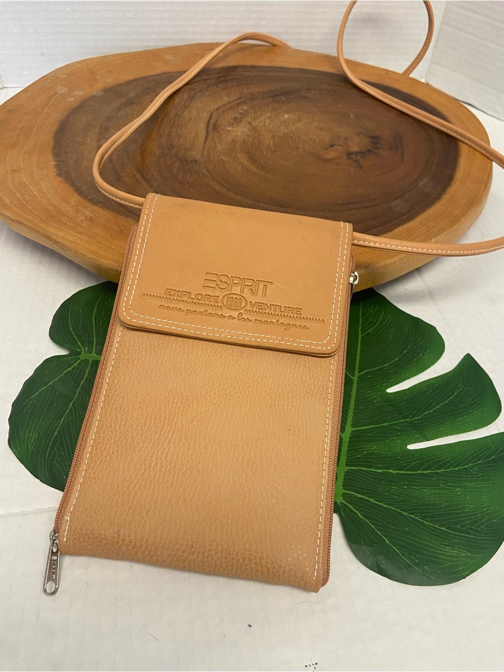 ESPiRIT 90’s Wallet on A strap Shoulder Wallet